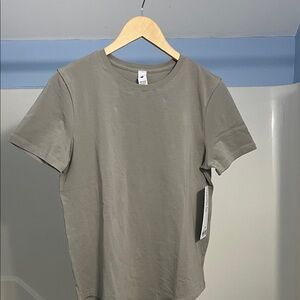 lululemon athletica Classic Gray Short Sleeve Tee